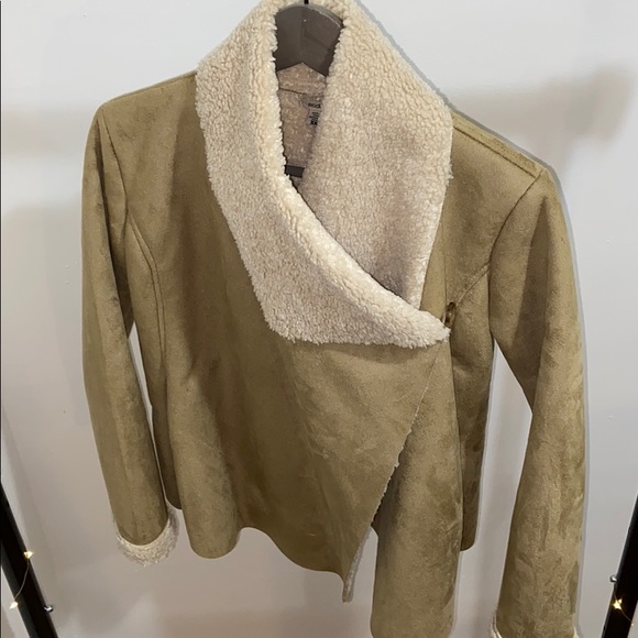 Aéropostale Faux Suede Sherpa Lined Jacket - Picture 5 of 9